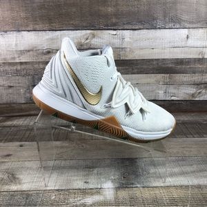 Nike Kyrie 5 GS Irish White/Metallic Gold Basketball Shoes Youth Size 6.5Y Wm 8
